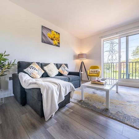 Ash View Place 4 -Heathrow - Thorpe Park - Free Parking Staines-upon-Thames Kültér fotó
